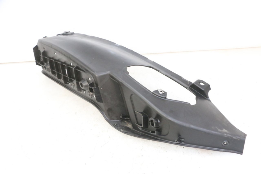 photo de PODNÓŻEK PRAWY PIAGGIO MP3 LT 300 (2010 - 2016) - Zoom stanu zużycia