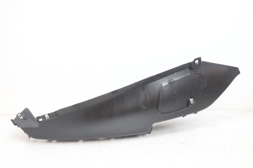 photo de PODNÓŻEK PRAWY PIAGGIO MP3 LT 300 (2010 - 2016) - Punkty mocowania
