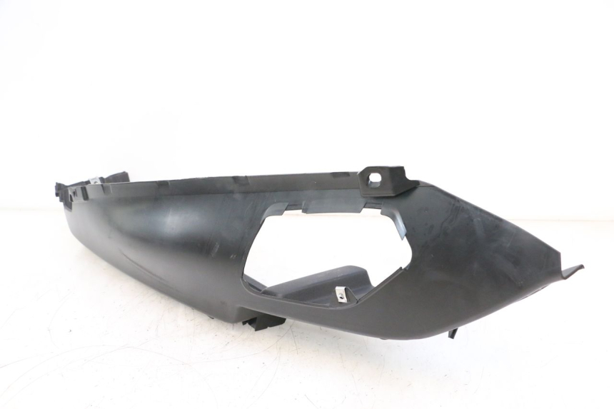 photo de PODNÓŻEK PRAWY PIAGGIO MP3 LT 400 (2007 - 2012) - Punkty mocowania