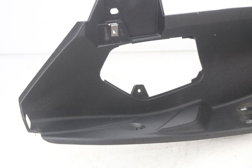 photo de PODNÓŻEK PRAWY PIAGGIO MP3 500 (2014 - 2017) - Stan powierzchni