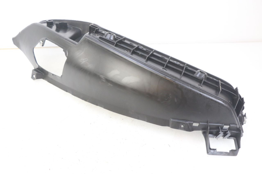 photo de PODNÓŻEK PRAWY PIAGGIO MP3 125 (2006 - 2014) - Inny kąt widzenia