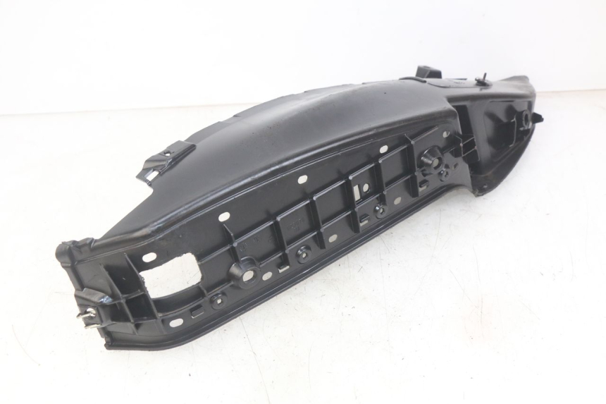 photo de PODNÓŻEK PRAWY PIAGGIO MP3 RL 250 (2006 - 2010) - Szczegół części