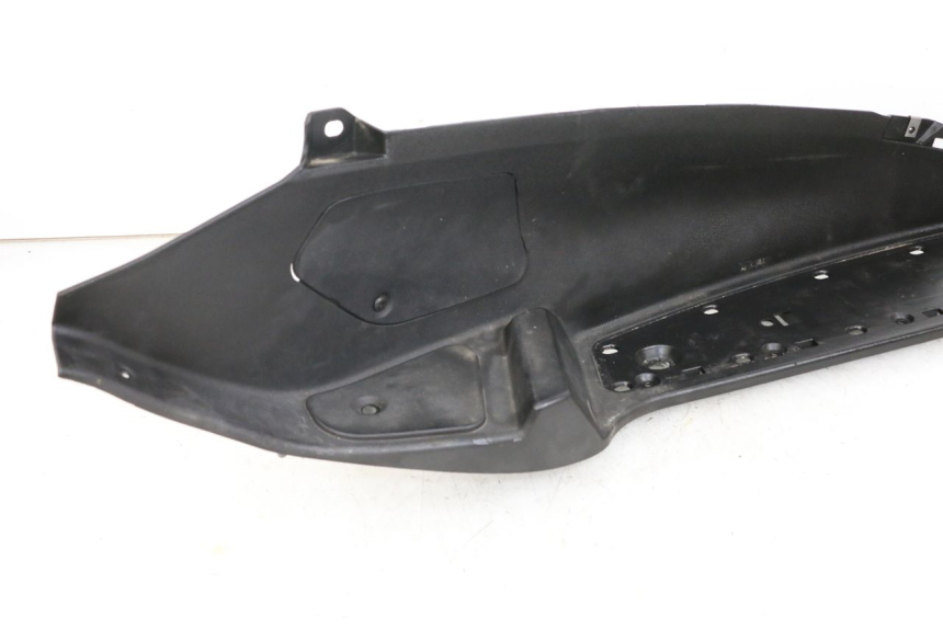 photo de PODNÓŻEK PRAWY PIAGGIO MP3 500 (2011 - 2015) - Zbliżenie techniczne