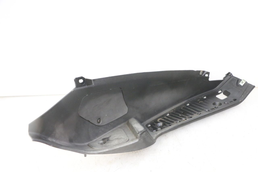 photo de PODNÓŻEK PRAWY PIAGGIO MP3 500 (2011 - 2015) - Stan powierzchni