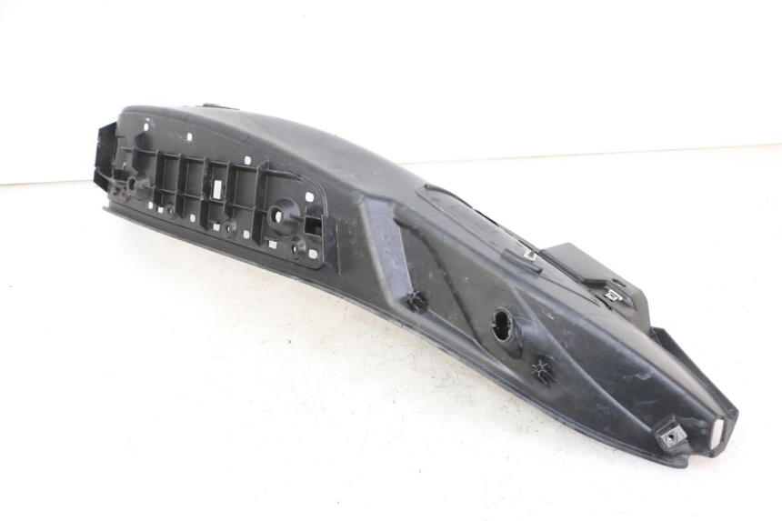 photo de PODNÓŻEK PRAWY PIAGGIO MP3 500 (2014 - 2017) - Zoom stanu zużycia