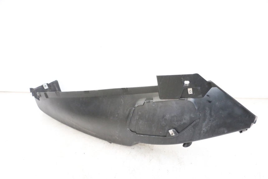 photo de PODNÓŻEK PRAWY PIAGGIO MP3 500 (2014 - 2017) - Inny kąt widzenia