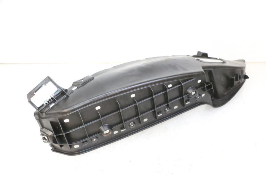 photo de PODNÓŻEK PRAWY PIAGGIO MP3 125 (2006 - 2014) - Zoom stanu zużycia