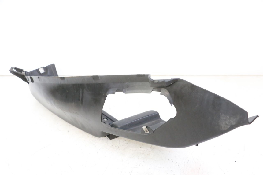 photo de PODNÓŻEK PRAWY PIAGGIO MP3 125 (2006 - 2014) - Zbliżenie techniczne