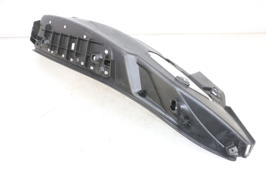 photo de PODNÓŻEK PRAWY PIAGGIO MP3 500 (2016 - 2018) - Inny kąt widzenia