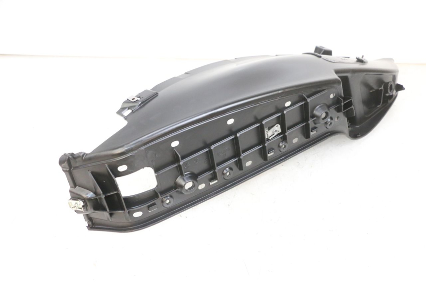 photo de PODNÓŻEK PRAWY PIAGGIO MP3 RL 250 (2006 - 2010) - Inny kąt widzenia