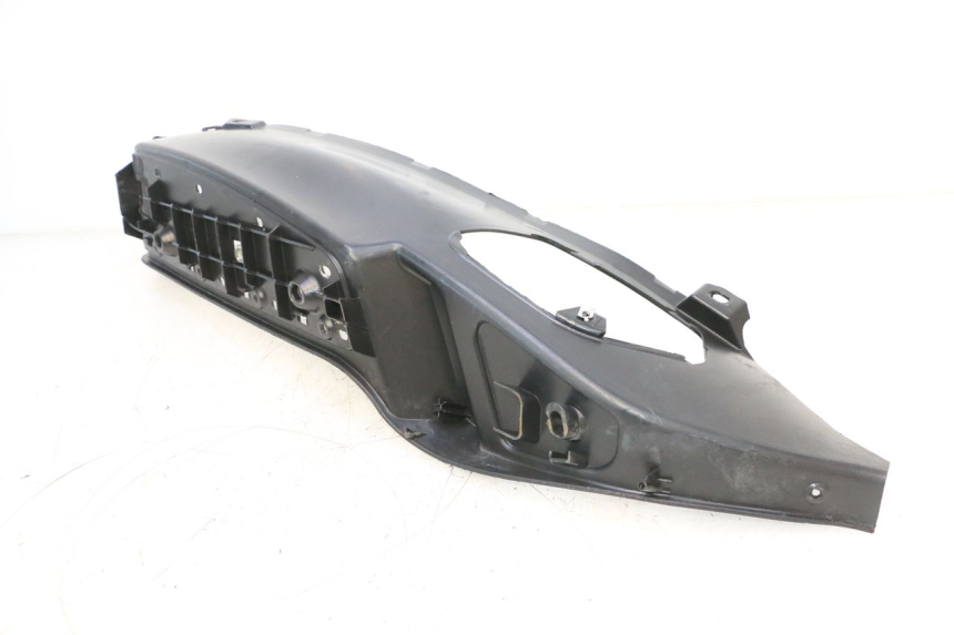 photo de PODNÓŻEK PRAWY PIAGGIO MP3 RL 250 (2006 - 2010) - Zbliżenie techniczne