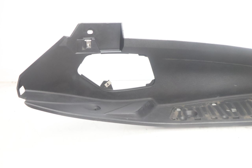 photo de PODNÓŻEK PRAWY PIAGGIO MP3 500 (2016 - 2018) - Szczegół części