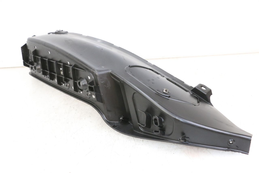 photo de PODNÓŻEK PRAWY PIAGGIO MP3 LT 400 (2007 - 2012) - Zoom stanu zużycia