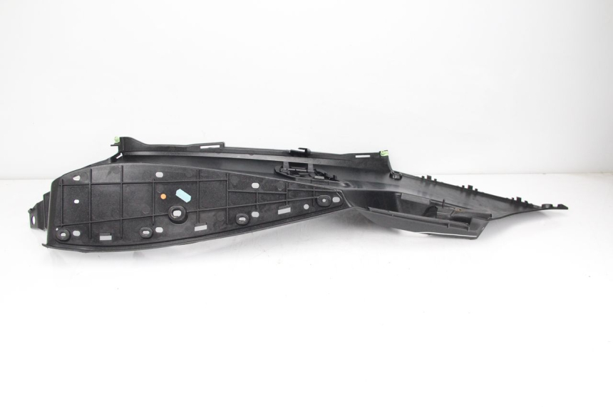 photo de PODNÓŻEK PRAWY PEUGEOT SATELIS 125 (2013 - 2018) - Inny kąt widzenia