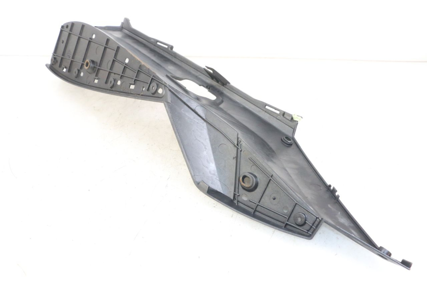 photo de PODNÓŻEK PRAWY PEUGEOT SATELIS 125 (2006 - 2009) - Szczegół części