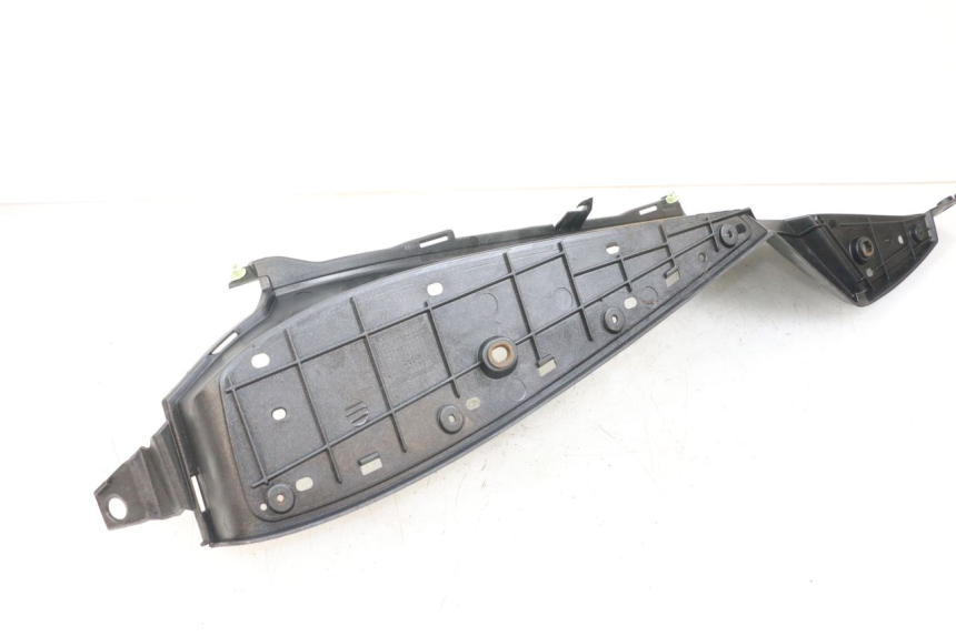 photo de PODNÓŻEK PRAWY PEUGEOT SATELIS 125 (2006 - 2009) - Zoom stanu zużycia