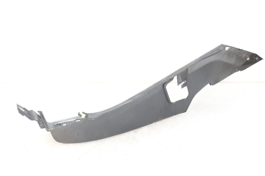 photo de PODNÓŻEK PRAWY PEUGEOT SATELIS 125 (2006 - 2009) - Zbliżenie techniczne