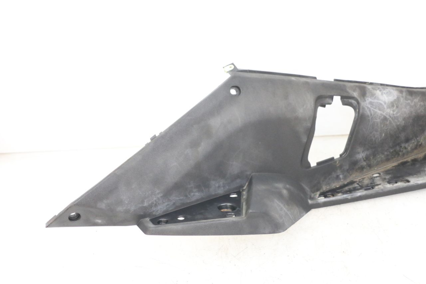 photo de PODNÓŻEK PRAWY PEUGEOT SATELIS 125 (2006 - 2009) - Punkty mocowania