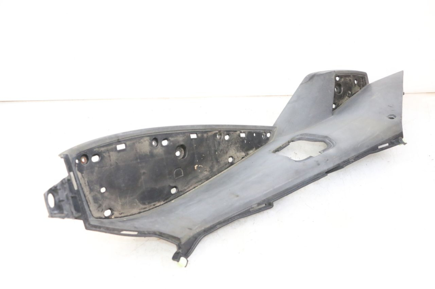 photo de PODNÓŻEK PRAWY PEUGEOT SATELIS 250 (2006 - 2012) - Widok ogólny