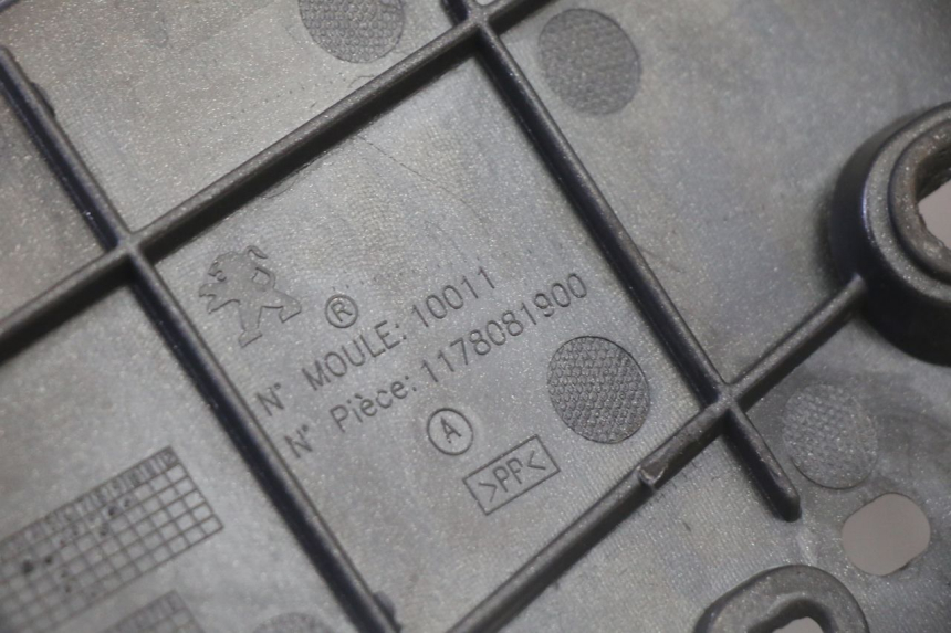 photo de PODNÓŻEK PRAWY PEUGEOT SATELIS 125 (2013 - 2018) - Punkty mocowania