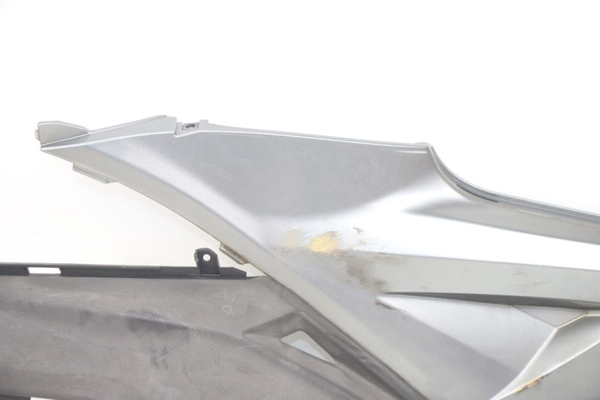 photo de PODNÓŻEK PRAWY KYMCO X-CITING XCITING 400 (2014 - 2018) - Zbliżenie komponentów