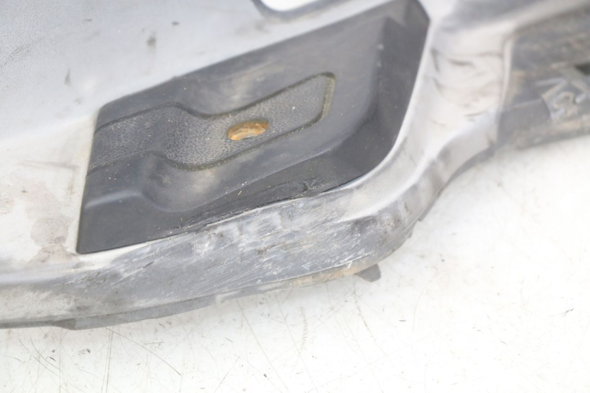 photo de PODNÓŻEK PRAWY PIAGGIO X9 EVOLUTION 125 (2003 - 2007) - Punkty mocowania