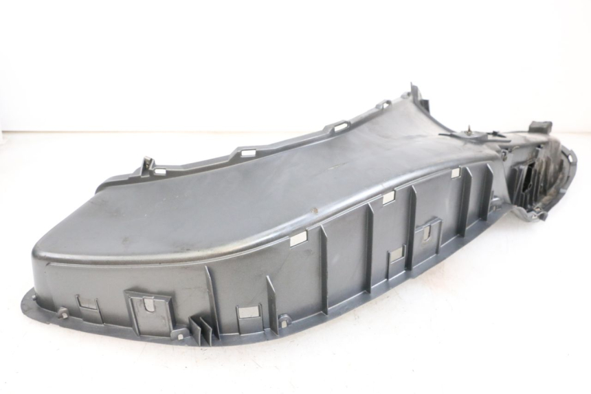 photo de PODNÓŻEK PRAWY PIAGGIO X9 125 (2000 - 2003) - Szczegół części