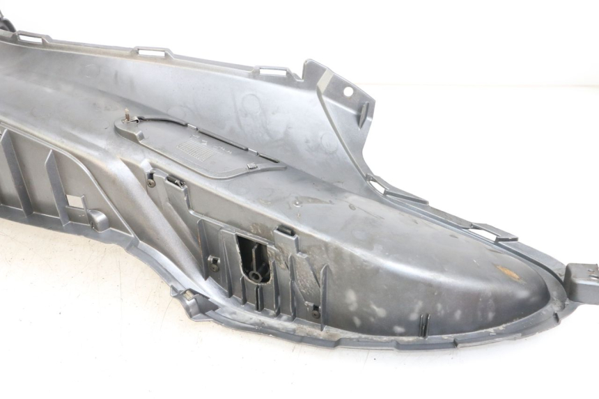 photo de PODNÓŻEK PRAWY PIAGGIO X9 125 (2000 - 2003) - Zoom stanu zużycia