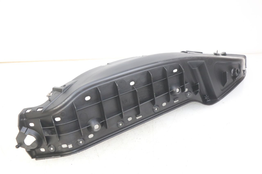 photo de PODNÓŻEK PRAWY PIAGGIO XEVO - X EVO 125 (2007 - 2017) - Zbliżenie techniczne