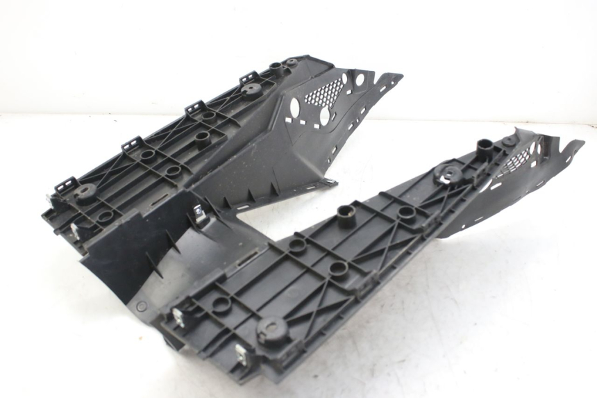 photo de STOPIEŃ PODNÓŻEK WAYSCRAL E-SPEED 1 (2022 - 2024) - Stan powierzchni