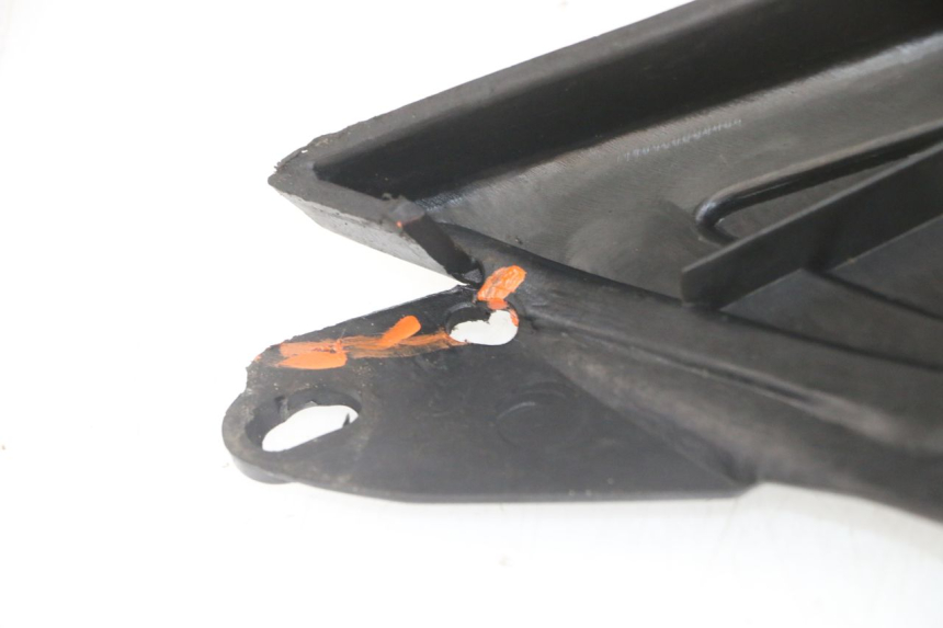 photo de STOPIEŃ PODNÓŻEK PEUGEOT ELYSEO 125 (1999 - 2004) - Inny kąt widzenia