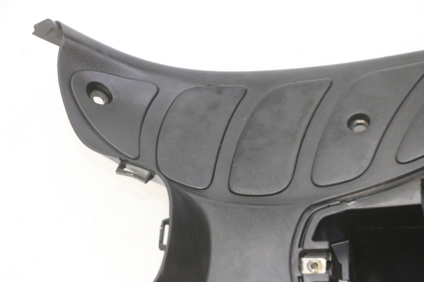 photo de STOPIEŃ PODNÓŻEK PEUGEOT ELYSTAR 125 (2002 - 2007) - Zbliżenie komponentów