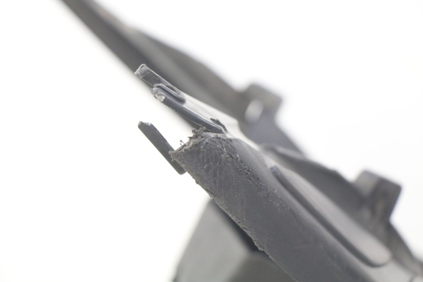 photo de STOPIEŃ PODNÓŻEK PEUGEOT ELYSTAR 50 (2002 - 2014) - Oznaczenia i referencje