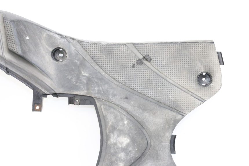 photo de STOPIEŃ PODNÓŻEK MBK FLAME X 125 (2007 - 2016) - Widok z bliska