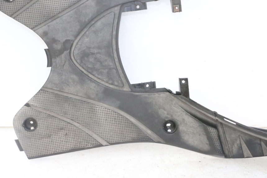 photo de STOPIEŃ PODNÓŻEK MBK FLAME X 125 (2007 - 2016) - Struktura - zbliżenie