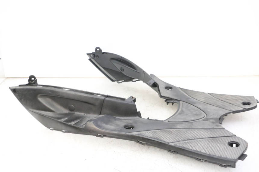 photo de STOPIEŃ PODNÓŻEK MBK FLAME X 125 (2007 - 2016) - Stan powierzchni