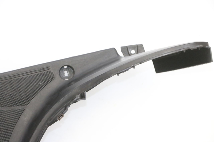 photo de STOPIEŃ PODNÓŻEK MBK FLIPPER 115 (2013 - 2017) - Zbliżenie komponentów