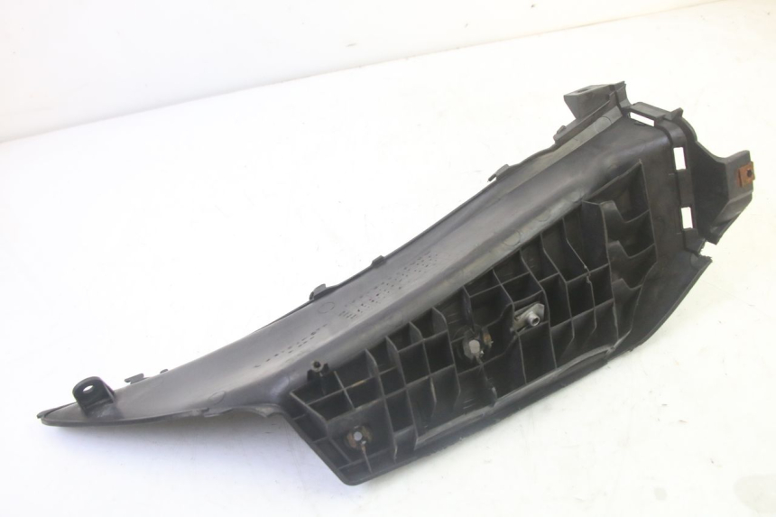 photo de LEWE PODNÓŻEK SUZUKI BURGMAN 125 (2007 - 2014) - Punkty mocowania