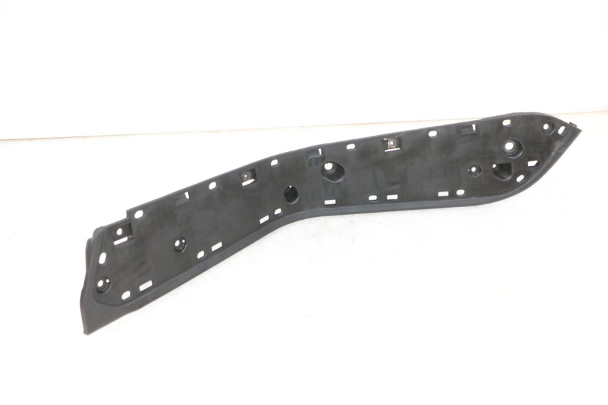 photo de LEWE PODNÓŻEK SUZUKI BURGMAN 650 (2013 - 2020) - Punkty mocowania