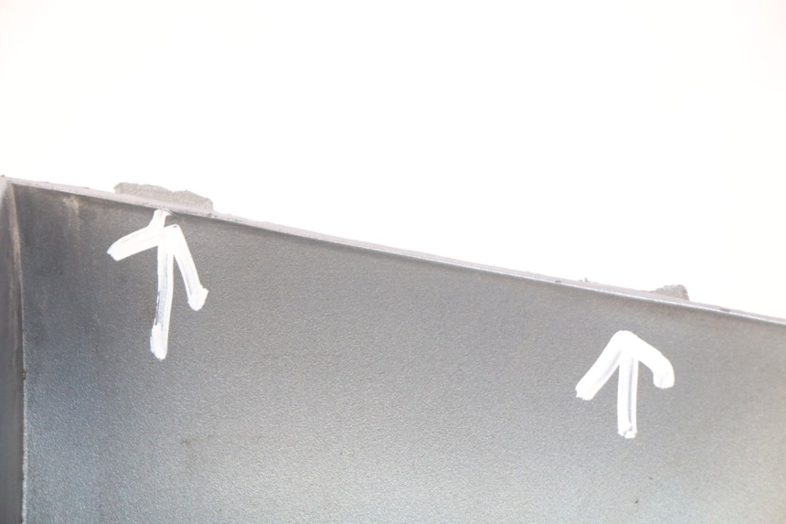 photo de LEWE PODNÓŻEK BMW C1 125 (2000 - 2003) - Oznaczenia i referencje