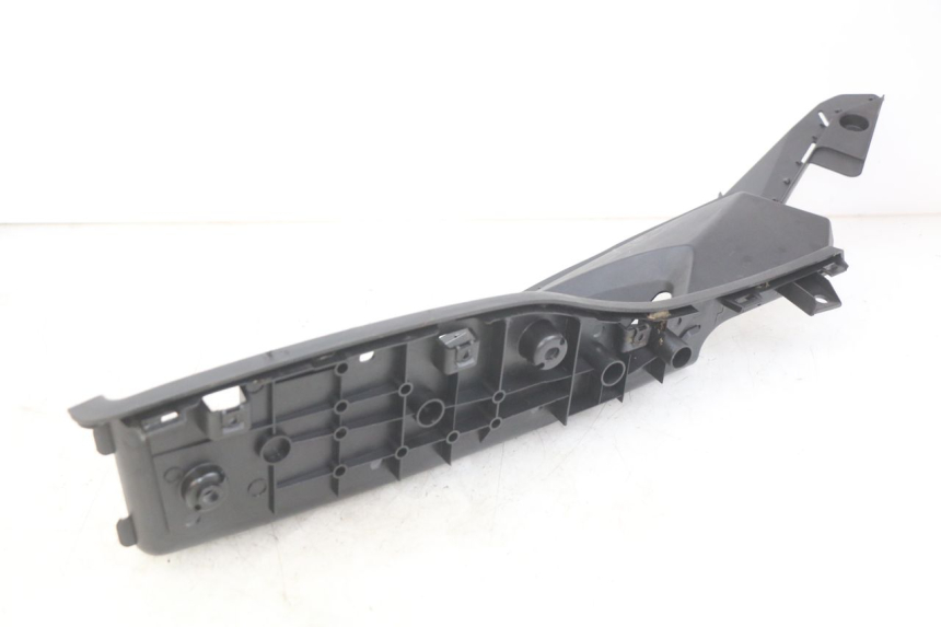 photo de LEWE PODNÓŻEK KYMCO DOWNTOWN ABS 125 (2015 - 2017) - Stan powierzchni