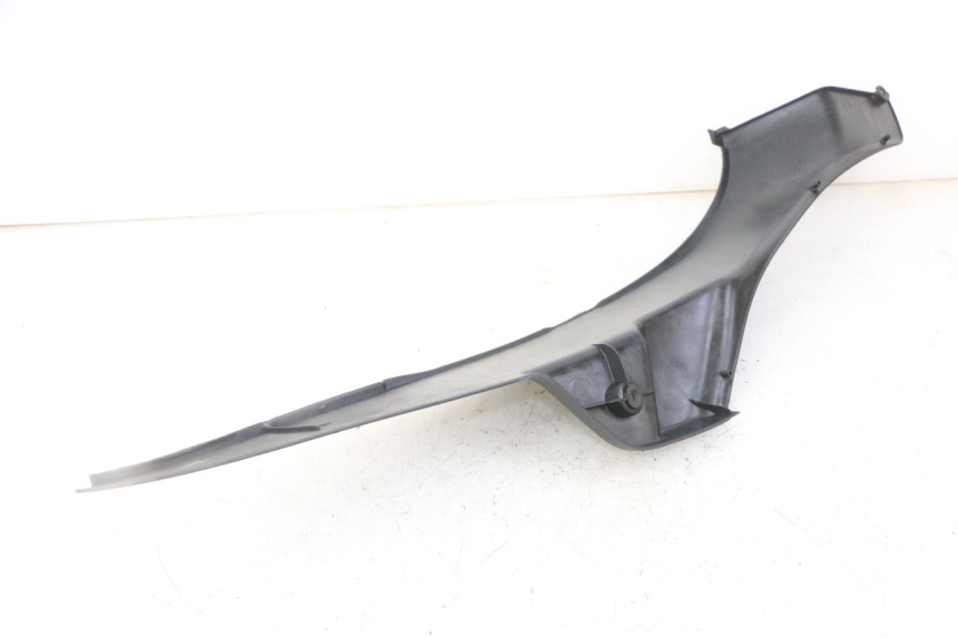 photo de LEWE PODNÓŻEK PEUGEOT ELYSEO 125 (1999 - 2004) - Zbliżenie techniczne