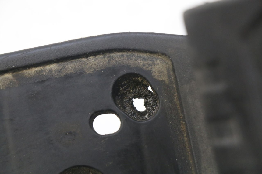 photo de LEWE PODNÓŻEK HONDA FORZA 125 (2015 - 2016) - Zoom stanu zużycia