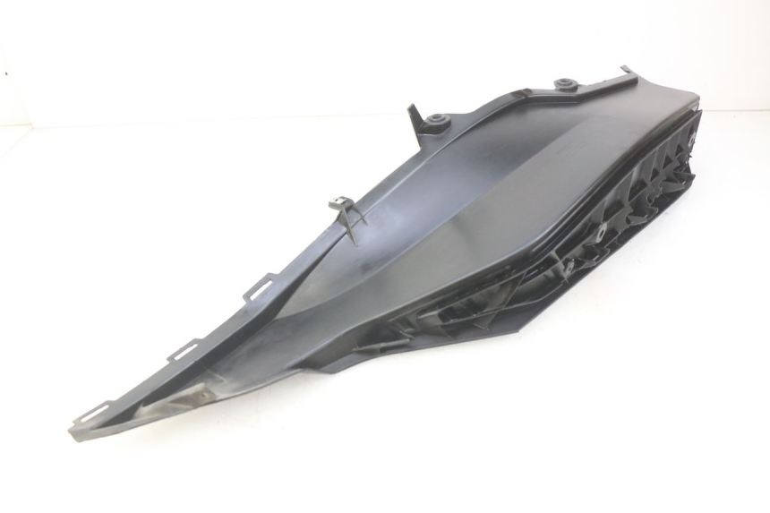 photo de LEWE PODNÓŻEK HONDA FORZA 125 (2015 - 2016) - Zbliżenie techniczne