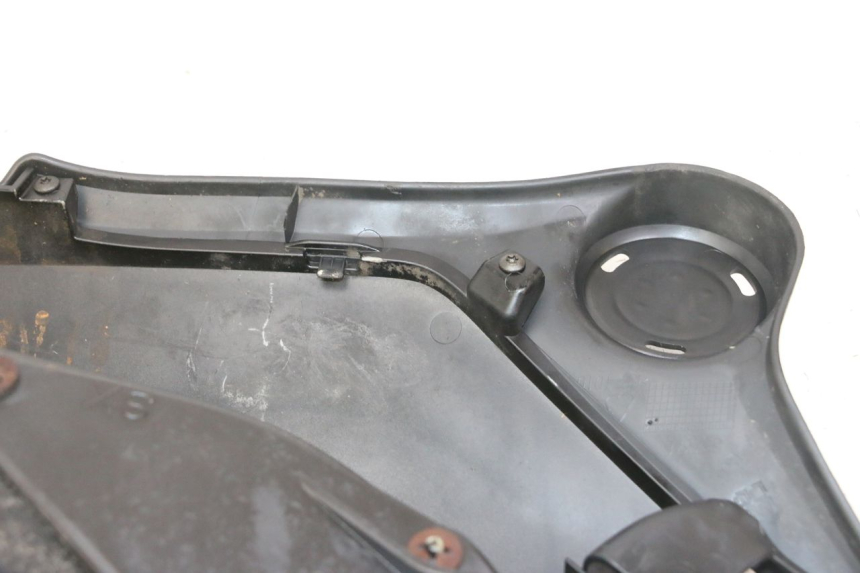 photo de LEWE PODNÓŻEK PIAGGIO IE MP3 YOURBAN 300 (2011 - 2016) - Punkty mocowania