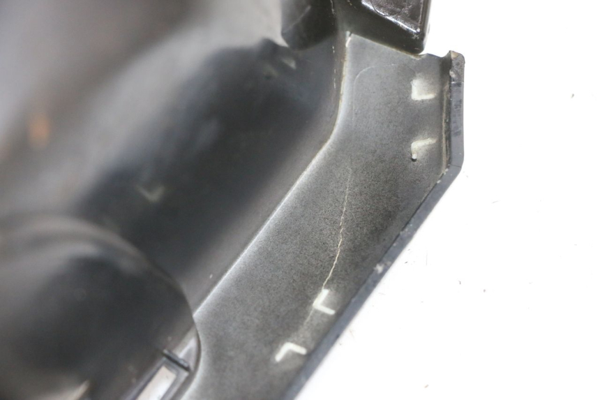 photo de LEWE PODNÓŻEK PIAGGIO IE MP3 YOURBAN 300 (2011 - 2016) - Stan powierzchni