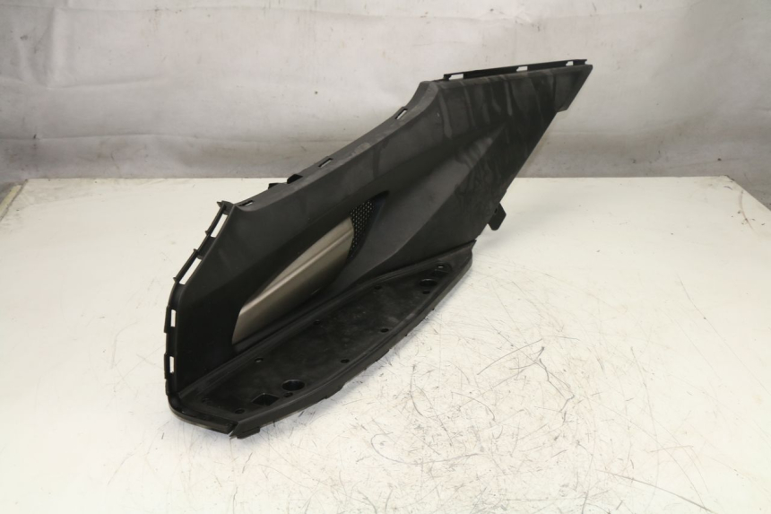 photo de LEWE PODNÓŻEK KYMCO K-XCT 125 (2013 - 2017) - Zbliżenie techniczne