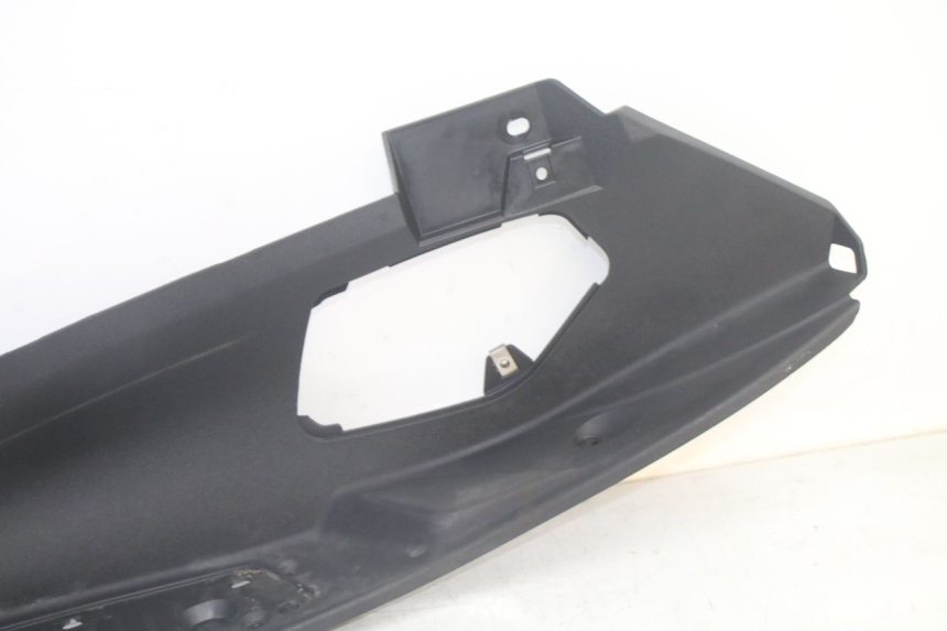 photo de LEWE PODNÓŻEK PIAGGIO MP3 HPE 350 (2018 - 2020) - Zoom stanu zużycia