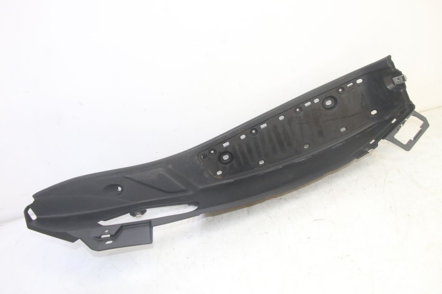 photo de LEWE PODNÓŻEK PIAGGIO MP3 HPE 350 (2018 - 2020) - Inny kąt widzenia