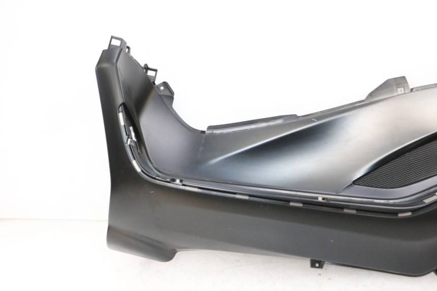 photo de LEWE PODNÓŻEK PIAGGIO MP3 HPE 300 (2019 - 2026) - Widok z bliska